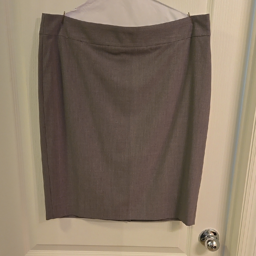J. Crew Elegant Gray Women's Skirt Size 14 EUC